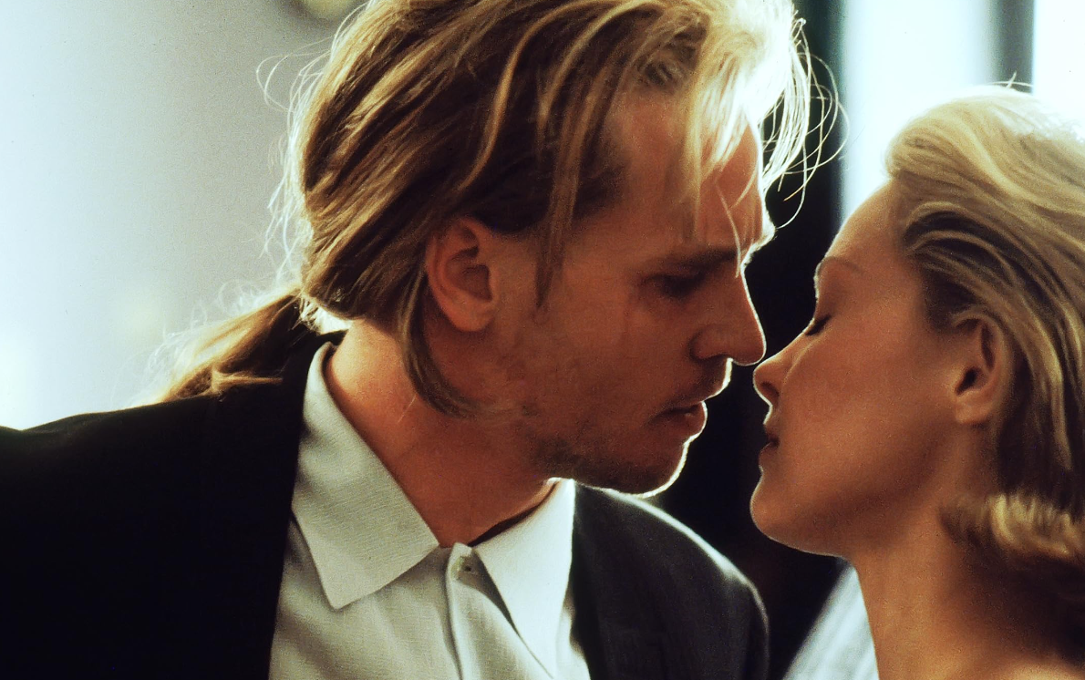 Ashley Judd and Val Kilmer in Heat (1995)