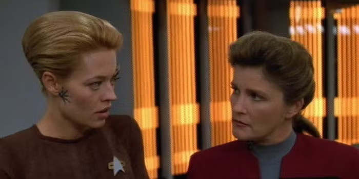 "It became horrible": Kate Mulgrew Allegedly Hated One Star Trek: Voyager Actress So Much She Tried Enforcing Bathroom Schedules To Limit Her Activities On-Set 4 Seven of Nine and Captain Janeway in Star Trek: Voyager