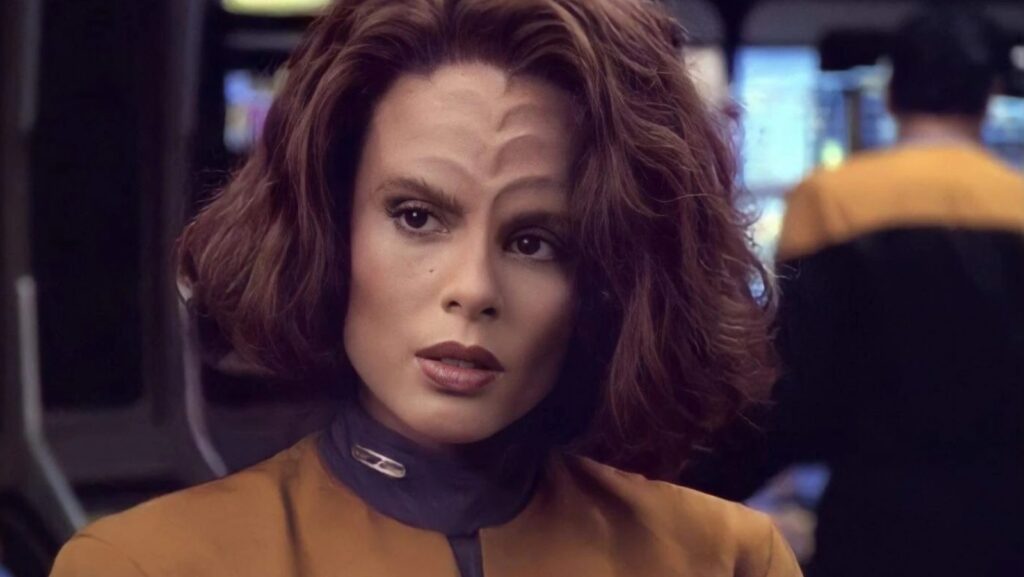 Like Star Trek's Jonathan Frakes, A Voyager Legend Moved Behind the Camera to Direct the Most Legendary 'Agents of S.H.I.E.L.D' Episode 4 Roxann Dawson as B'Elanna Torres in Star Trek: Voyager