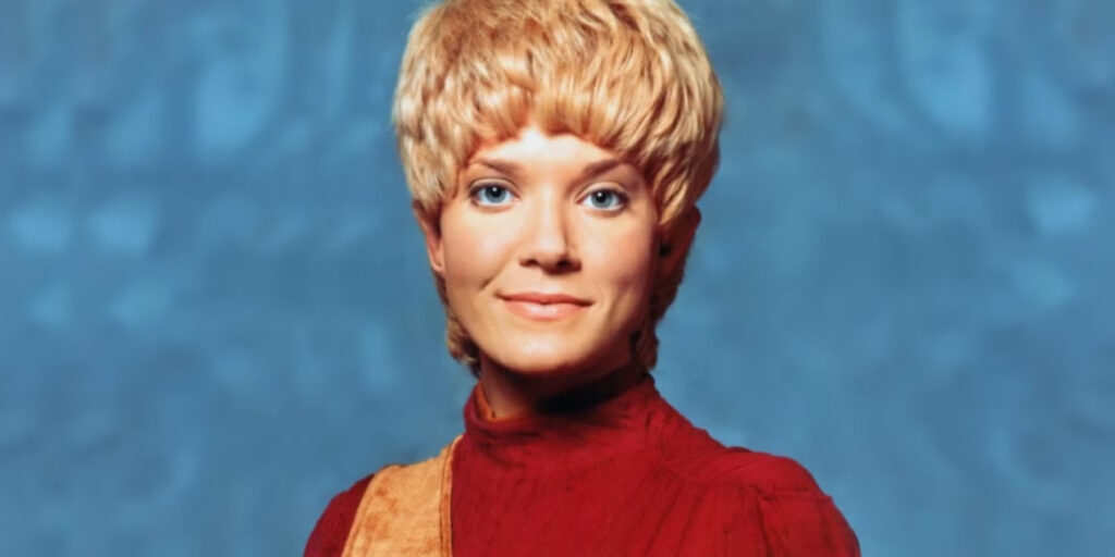 "A great sorrow to me on many levels": Even Kate Mulgrew Hated 1 Actor Leaving Star Trek: Voyager, Which Led to the Show's Eventual Fracture 10 Jennier Lien as Kes in Star Trek: Voyager
