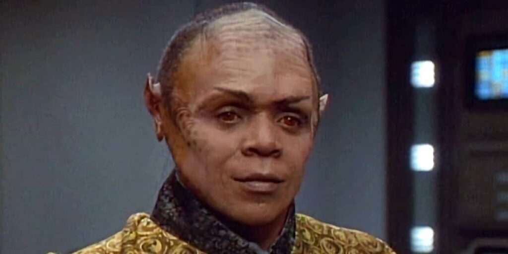 29 Years Later, Debate Over Star Trek: Voyager’s Most Controversial Episode That Saw Janeway Killing off a Fan-Favorite Character Rages On 1 Tuvix in Star Trek: Voyager