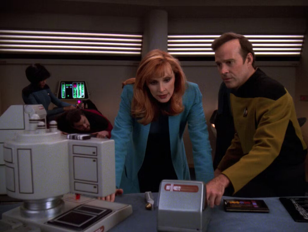 I’ve Given Up on Star Wars After Watching These 10 Star Trek Episodes Directed by 'TNG' Actors 18 Dr. Beverly Crusher scans William Riker
