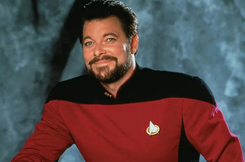 Jonathan Frakes on Star Trek VFX Quality Changes: "I'm guessing that the variation… came down to money and time" 16 Jonathan Frakes as William Riker