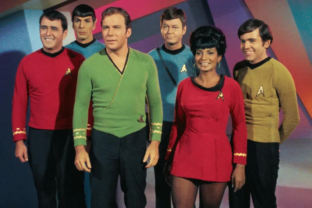 One More Reason DC Is Better Than Marvel: Gene Roddenberry’s Star Trek Influenced 3 of DC’s Most Respected Superhero Factions 7 The cast of Star Trek: TOS