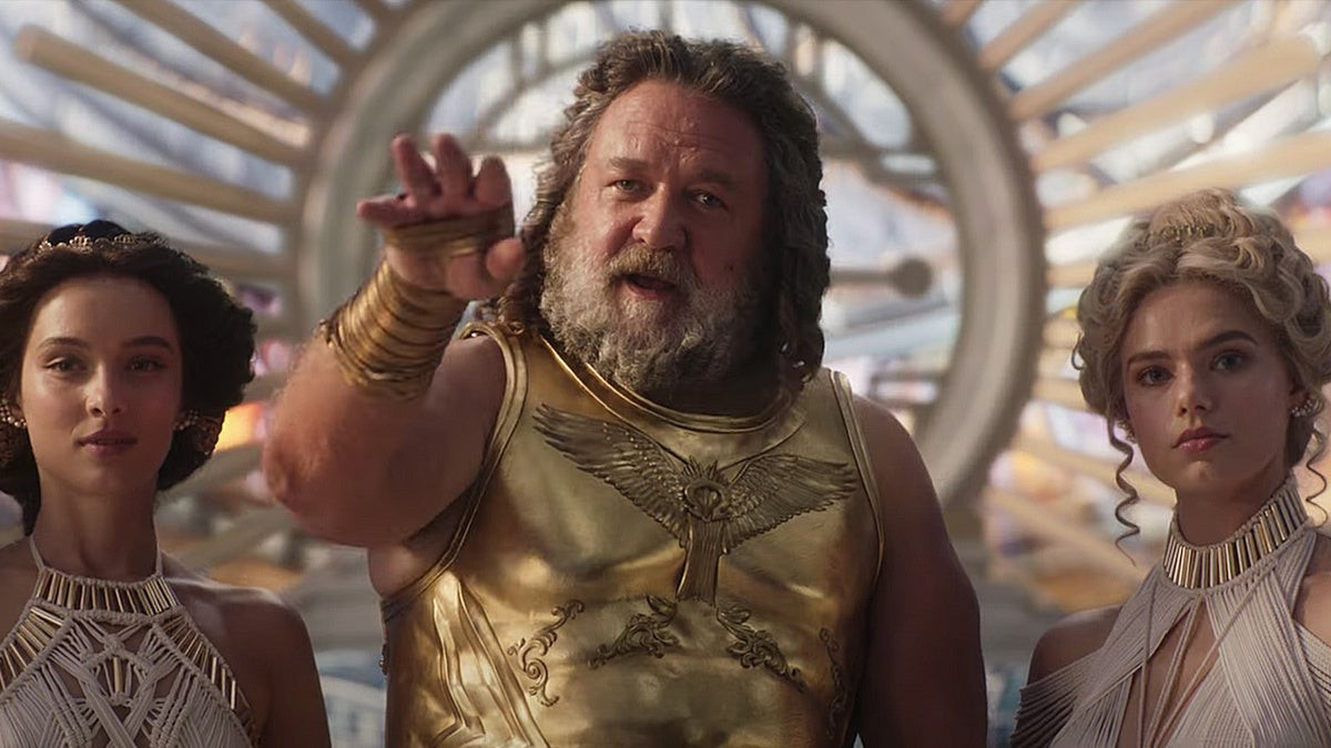 Russel Crowe as Zeus in Thor: Love and Thunder (2022).