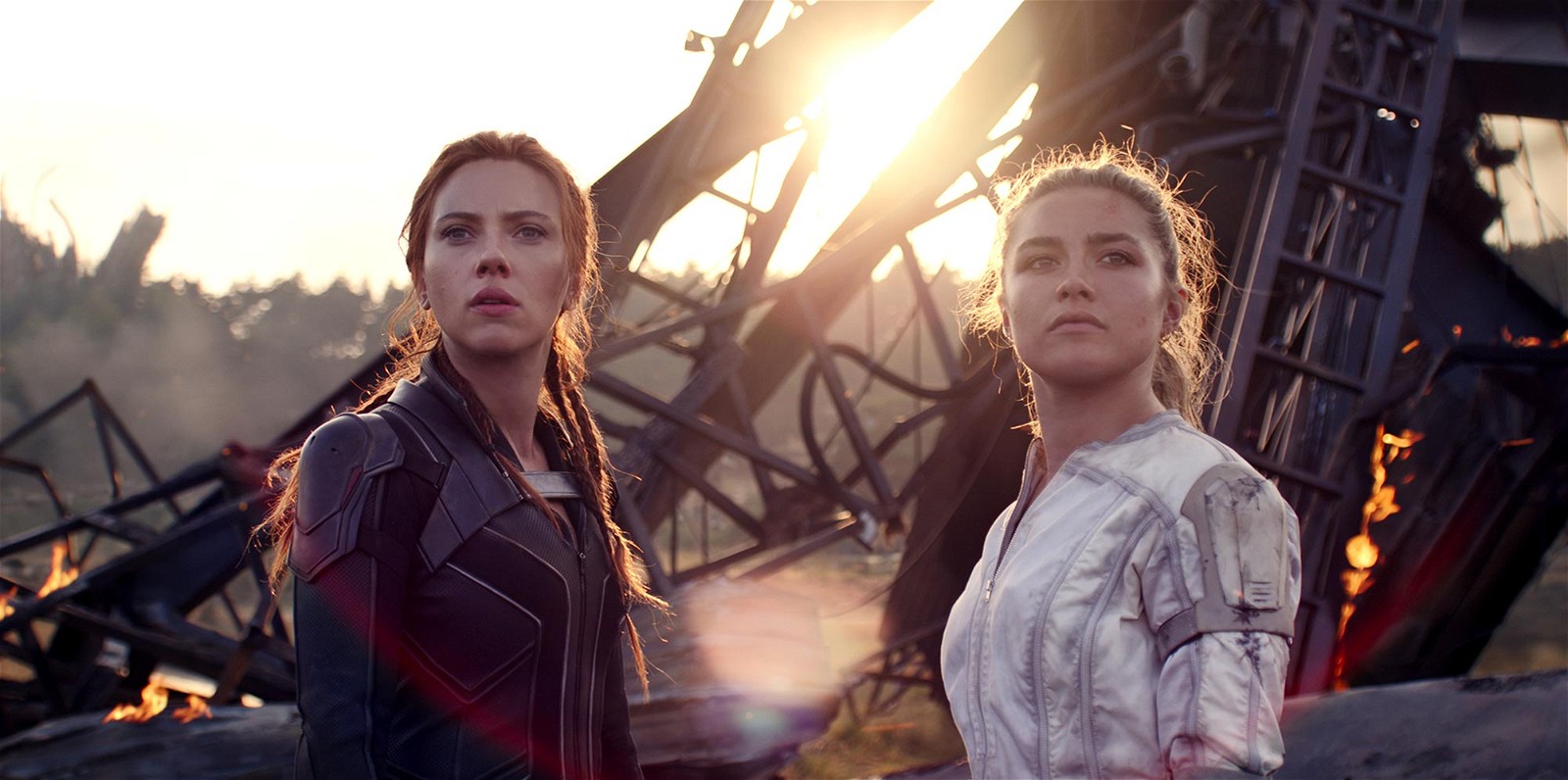 Florence Pugh and Scarlett Johansson in Black Widow (2019).