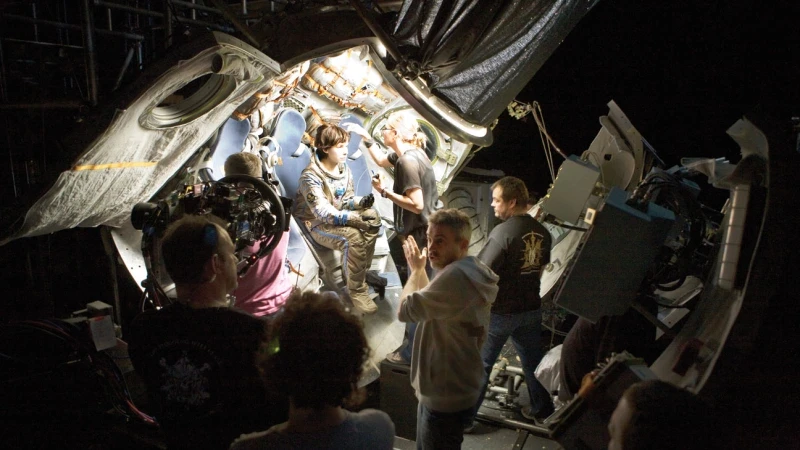 A glimpse of what went on at the set of Gravity (2013)