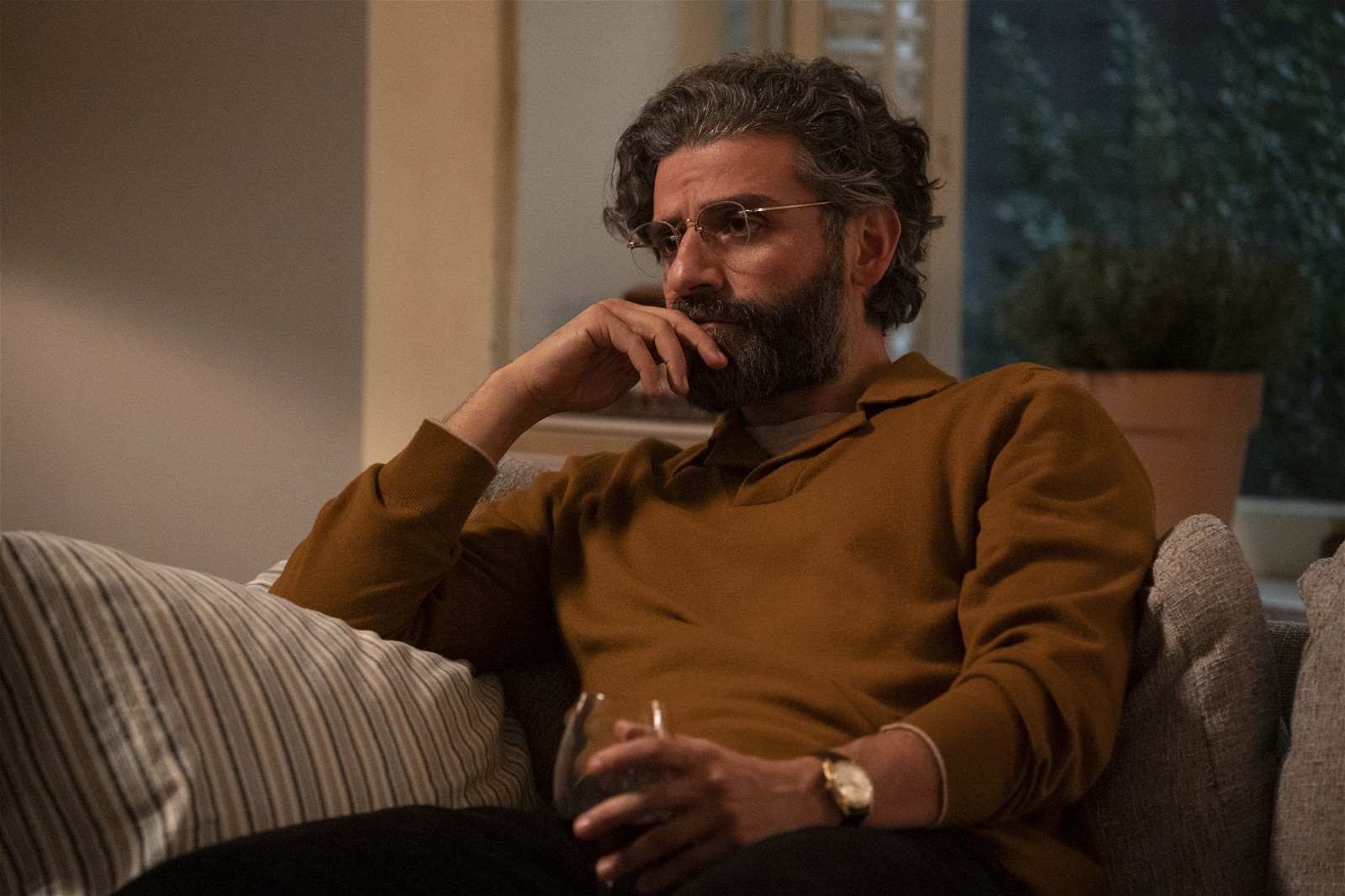Oscar Isaac in Scenes From a Marriage