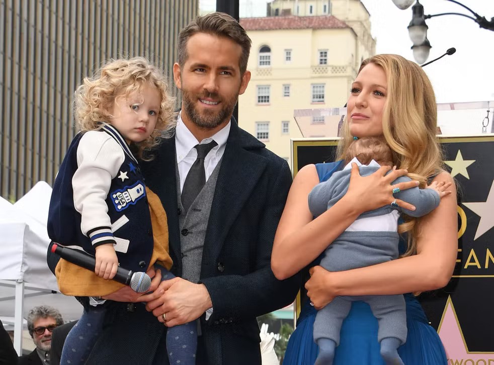 Ryan Reynolds and Blake Lively at the Hollywood Walk of Fame