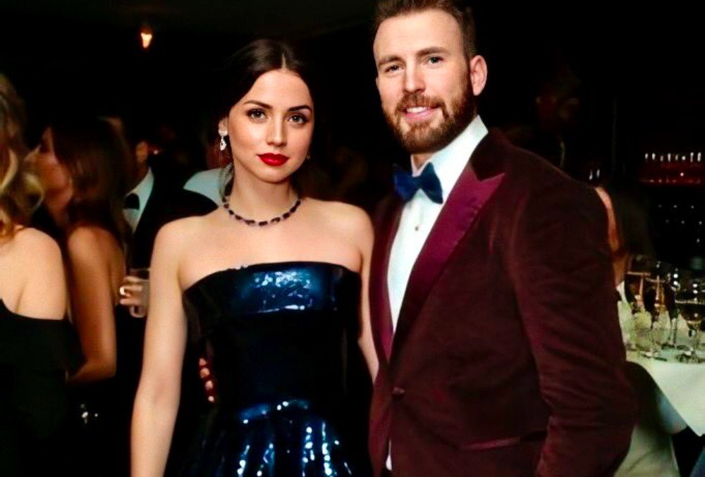 Chris Evans and Ana de Armas talked about their favorite movies.