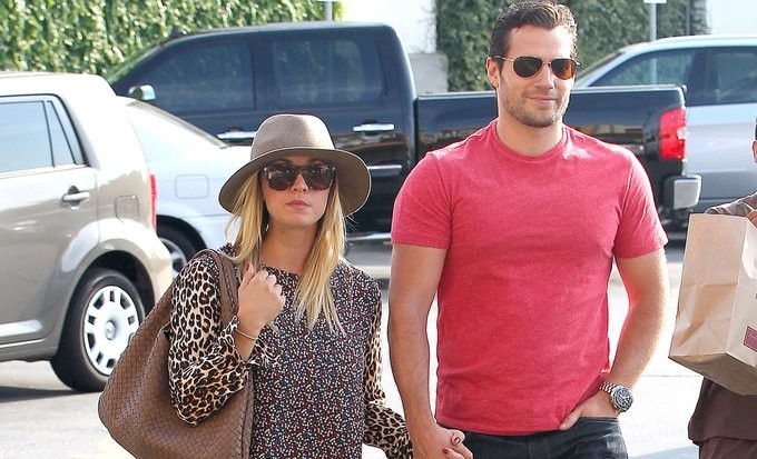 Kaley Cuoco and Henry Cavill in 2013
