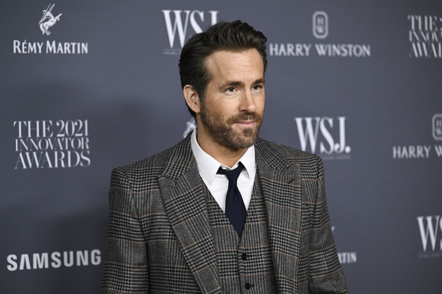 Ryan Reynolds had to color wife Blake Lively's hair.