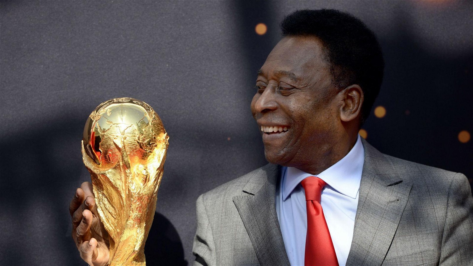 Pelé holds the world record of winning 3 FIFA World Cups