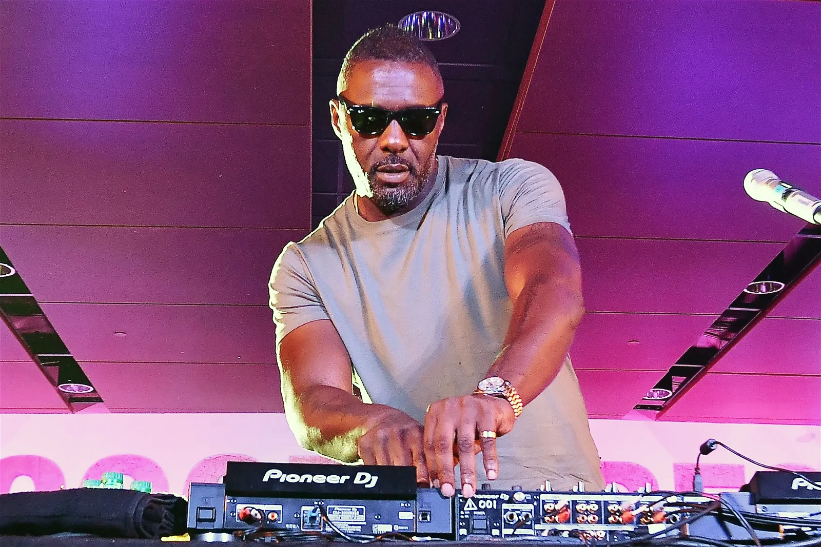 Idris Elba wants to focus on his music career.