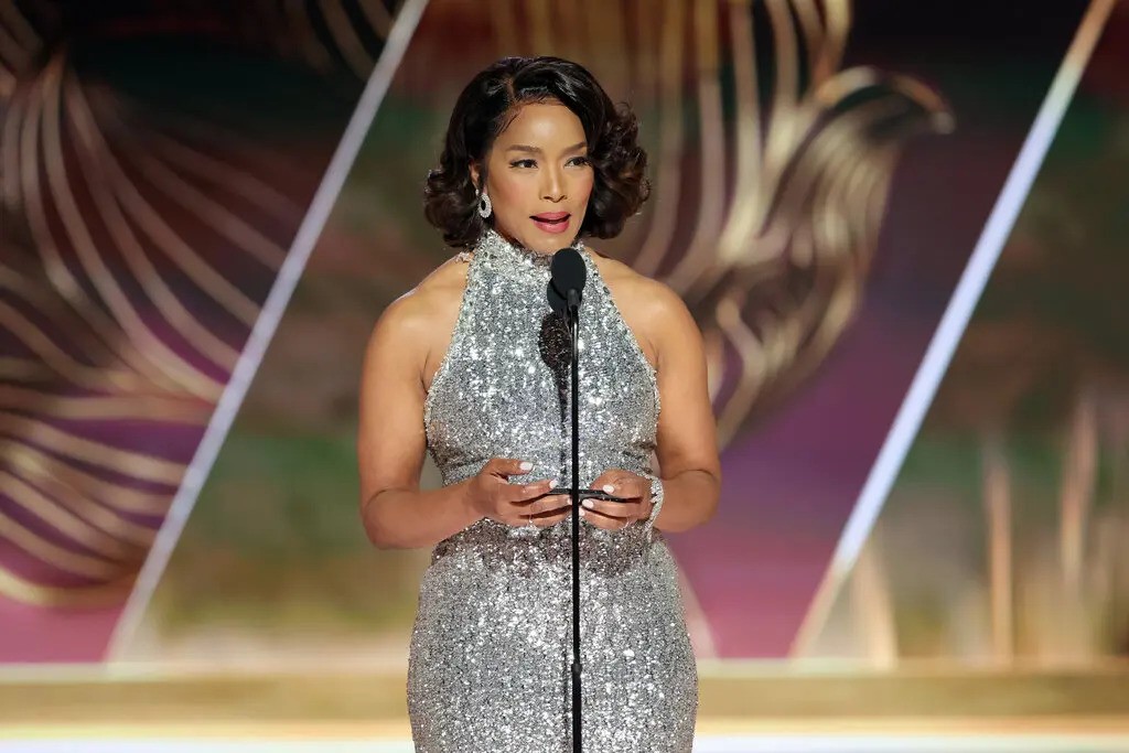 Angela Bassett accepting her Golden Globes for best supporting actress in a motion picture