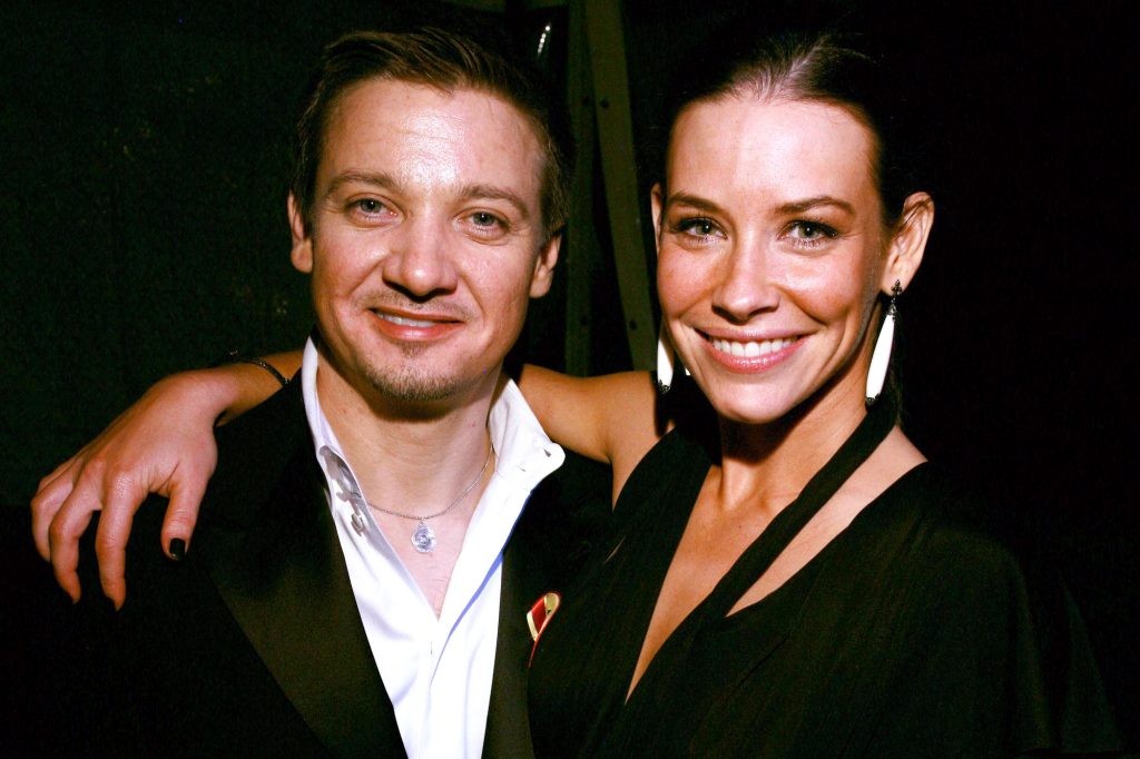 Jeremy Renner and Evangeline Lilly