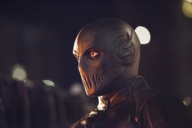 Teddy Sears will reprise his role as Zoom in The Flash.