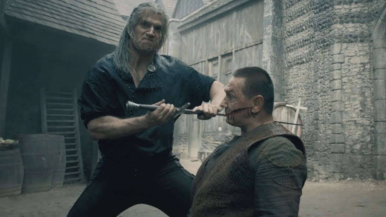 Geralt takes on Renfri's gang in Blaviken