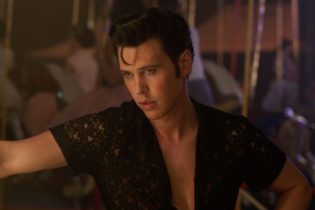 Austin Butler as Elvis Presley in Elvis (2022).