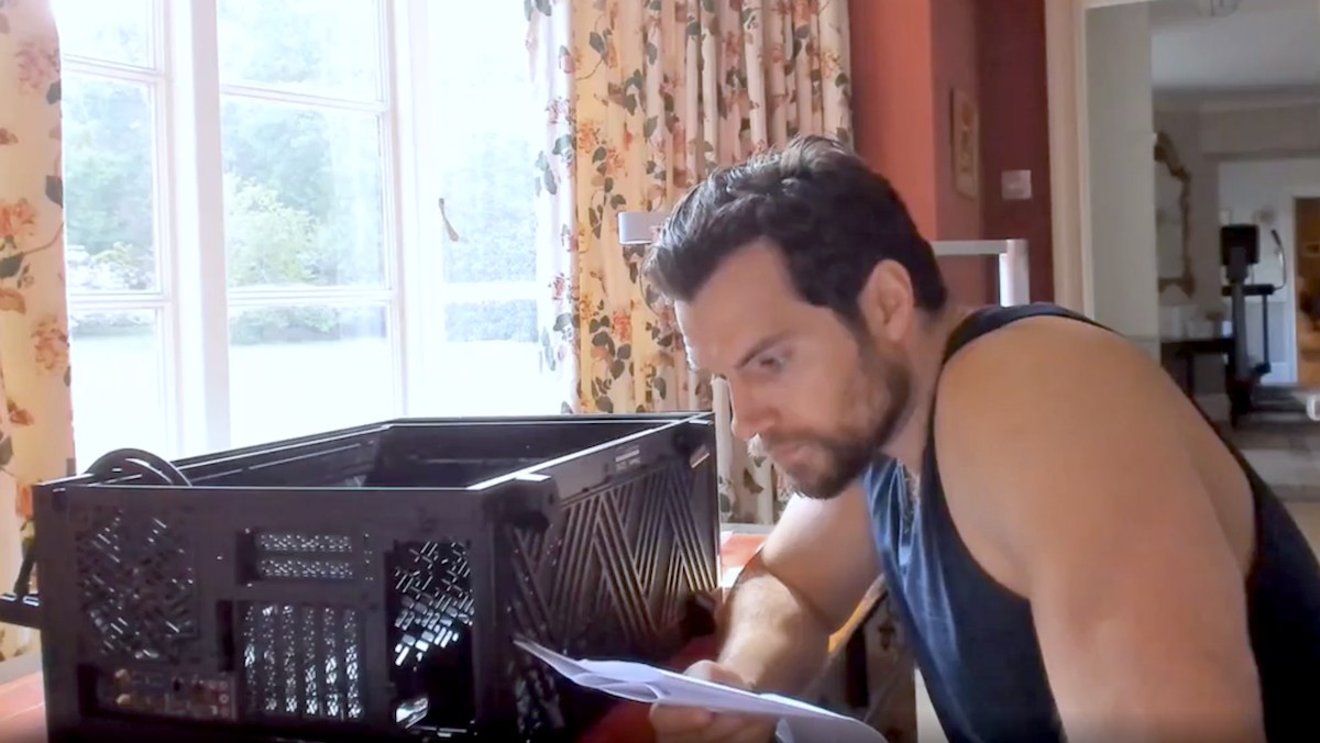 Henry Cavill building his gaming PC