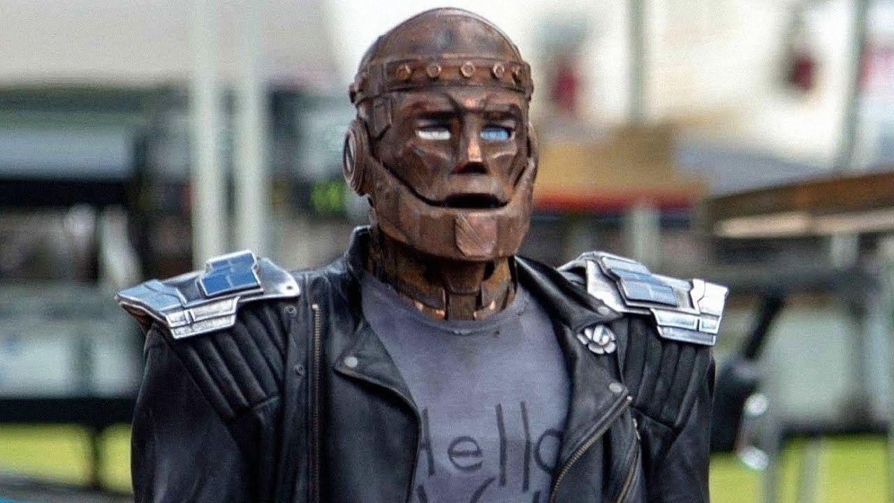 Brendan Fraser as Robot man
