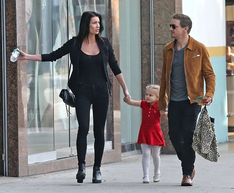 Jeremy Renner with wife Sonni Pacheco and daughter Ava