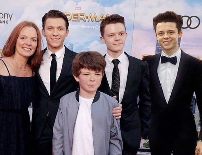Nikki Holland, Tom Holland and Siblings