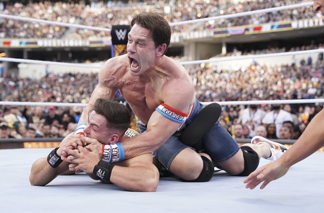 Austin Theory vs John Cena at WrestleMania 39
