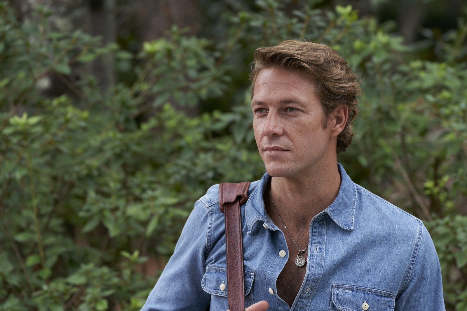 Luke Bracey as “Jesse” in the romance/drama/comedy film, ONE TRUE LOVES, a The Avenue release. Photo courtesy of The Avenue.