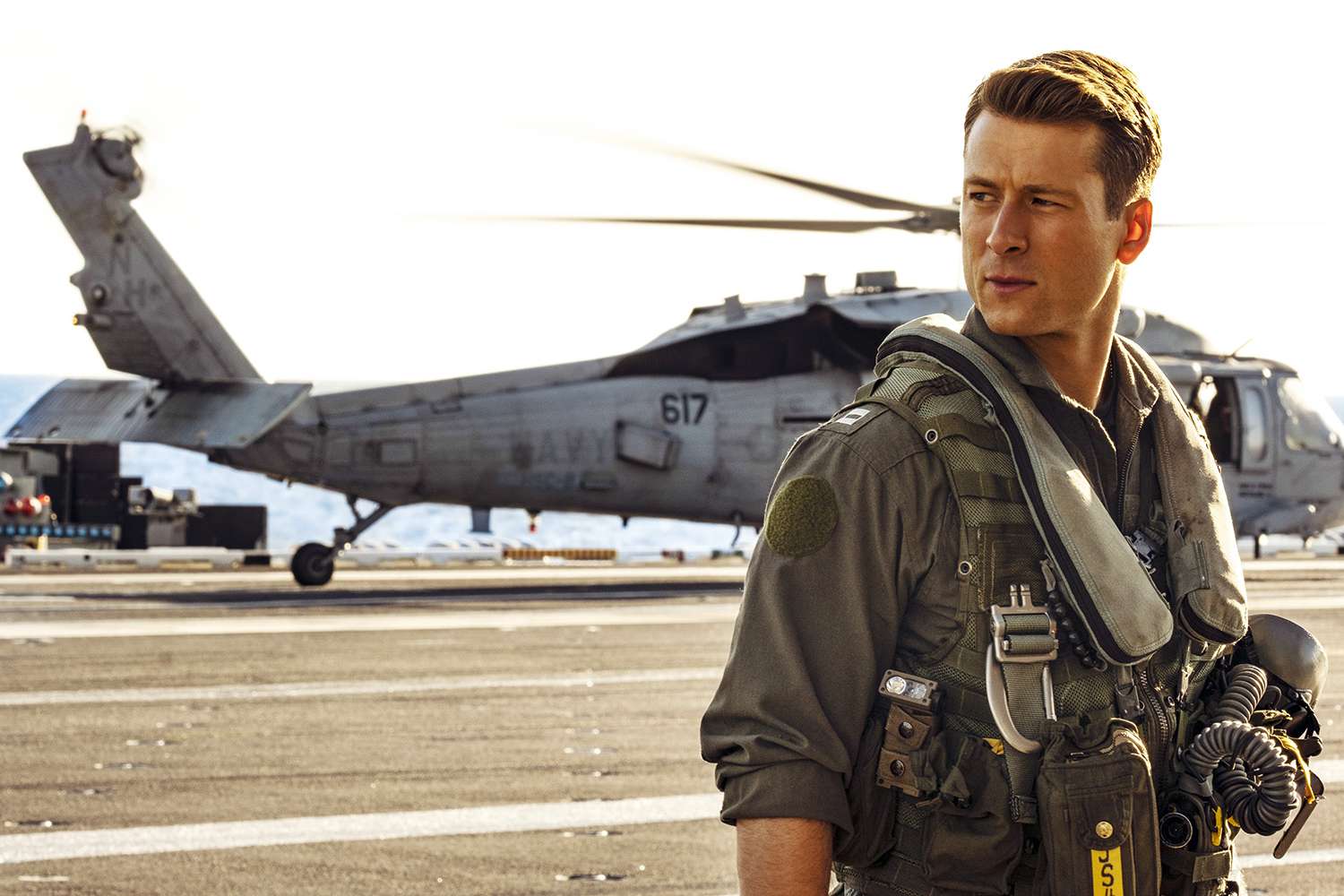 TOP GUN: MAVERICK Star Glen Powell On Impressing Tom Cruise, Honoring  Legacy, & More (Exclusive)