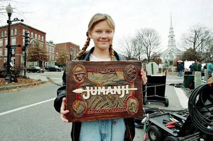 Kirsten Dunst on the sets of Jumanji