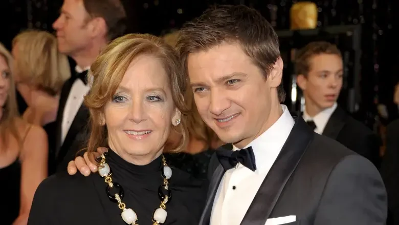 Jeremy Renner with his mother, Valerie Cearley