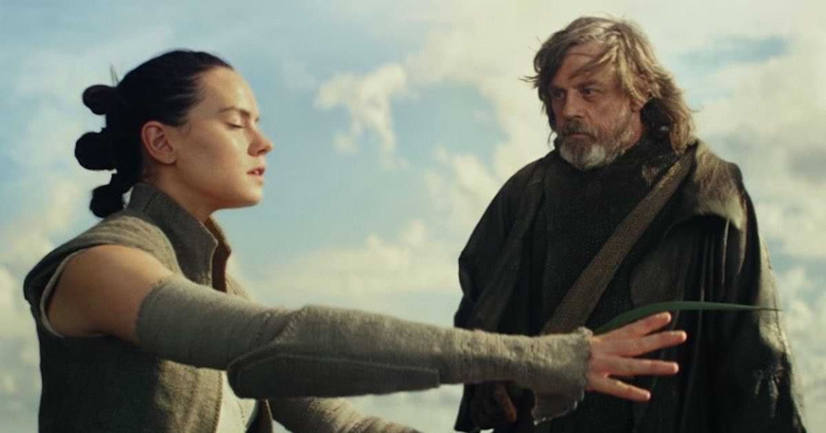Mark Hammil and Daisy Ridley in Star Wars: The Last Jedi (2017).