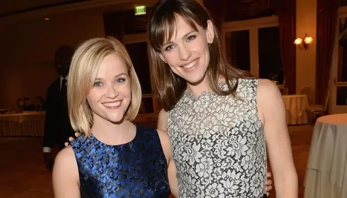 Jennifer Garner and Reese Witherspoon