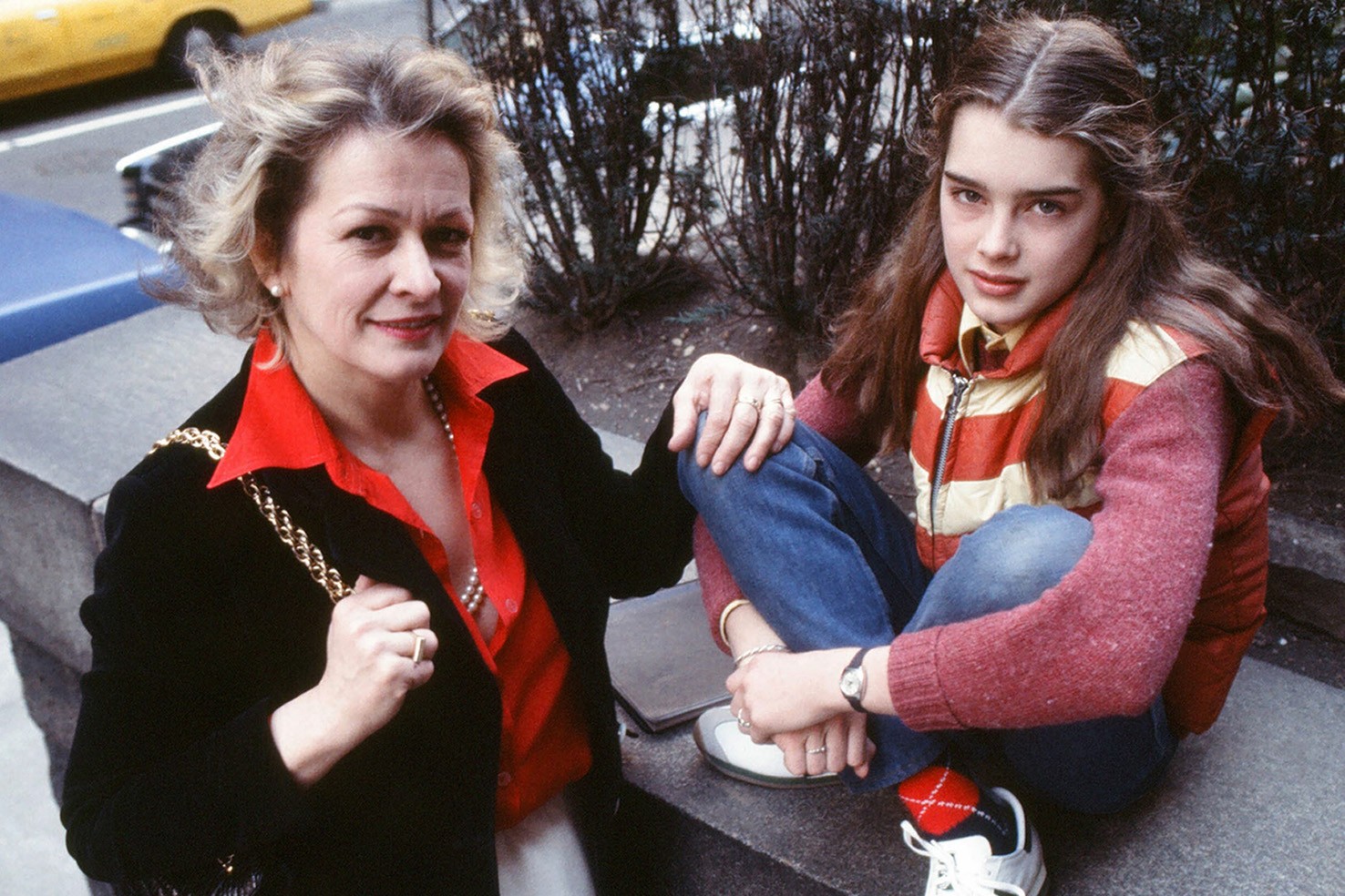 Young Brooke Shields with her mother, Teri Shields