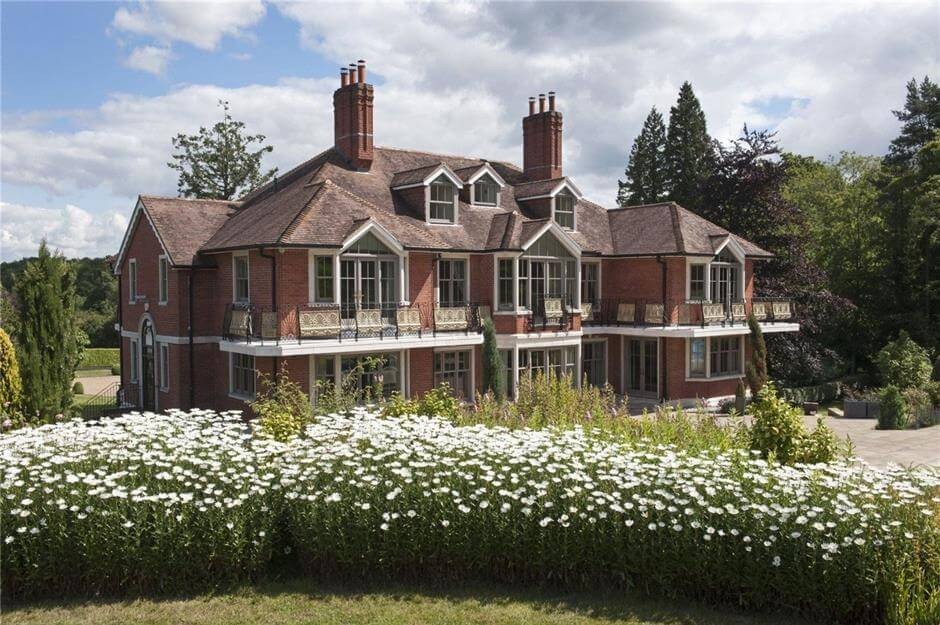Tom Cruise Sussex mansion