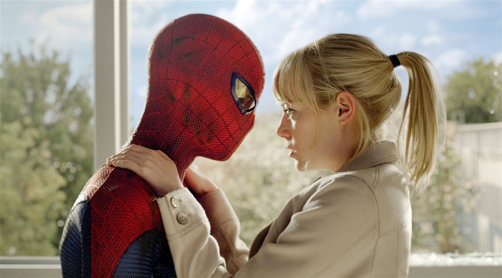 Emma Stone with Andrew Garfield in The Amazing Spider-Man