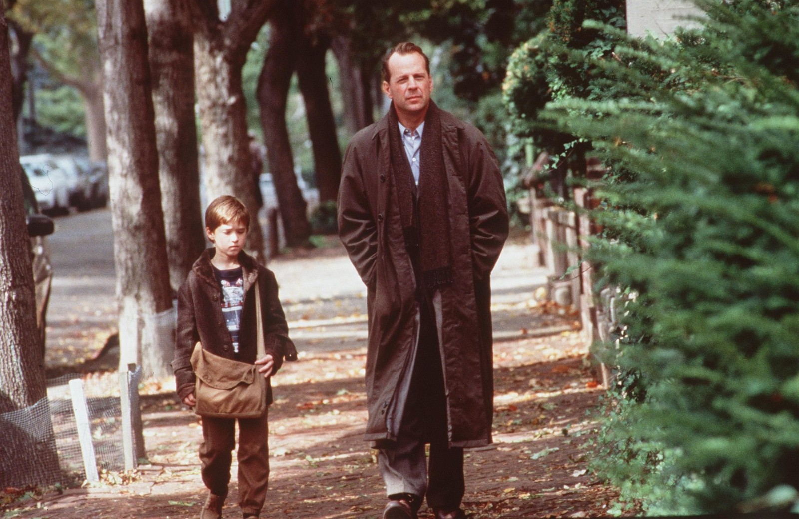 Haley Joel Osment And Bruce Willis in The Sixth Sense
