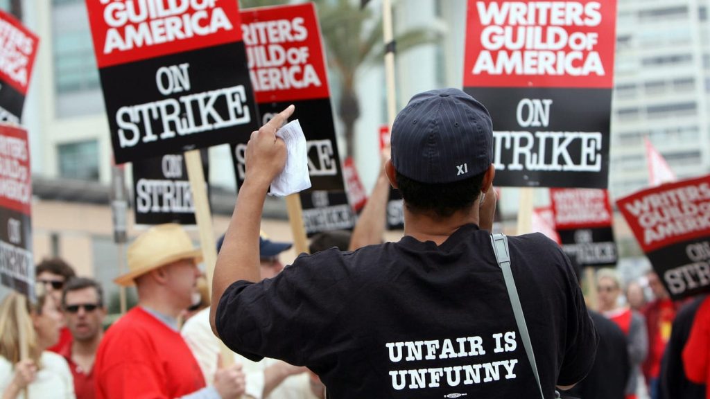 WGA on strike 