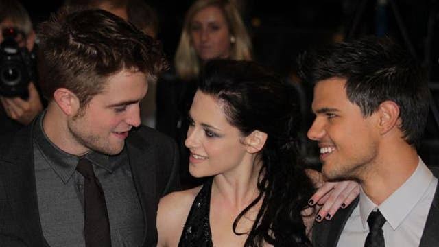 Robert Pattinson, Kristen Stewart, and Taylor Lautner at a Twilight Premiere 