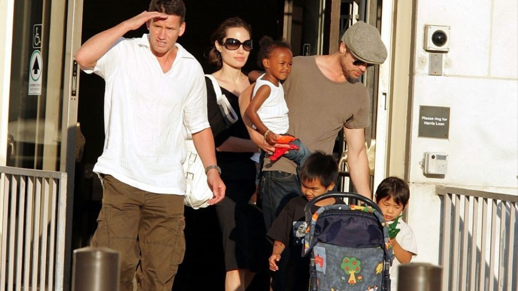 Mark Billingham with Angelina Jolie, Brad Pitt and their kids