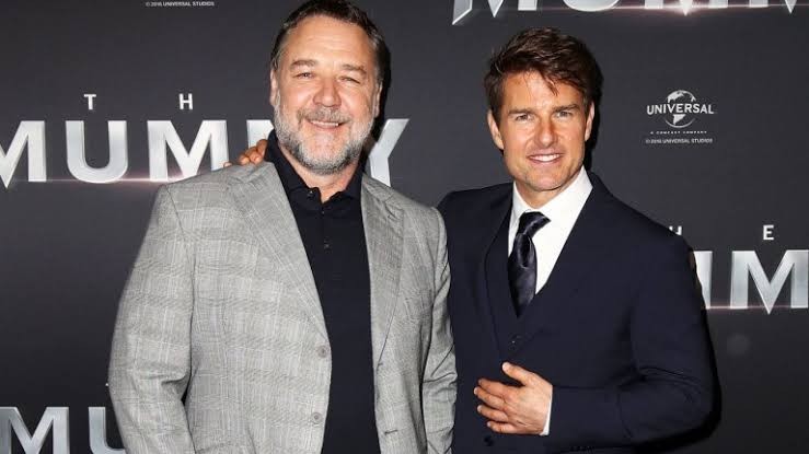 Tom Cruise and Russell Crowe 