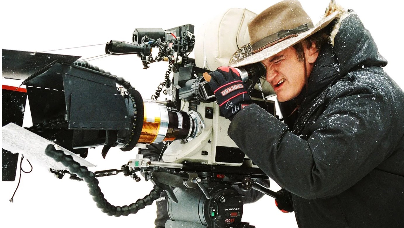 Quentin Tarantino filming on set