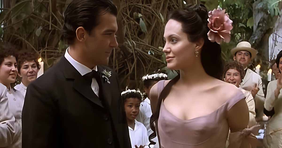 Angelina Jolie and Antonio Banderas in a still from Original Sin 