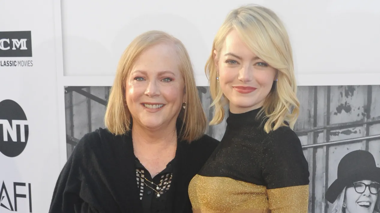 Emma Stone along with her mother Krista Stone.