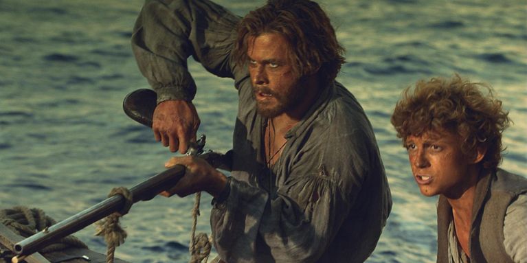 Chris Hemsworth and Tom Holland in In the Heart of the Sea