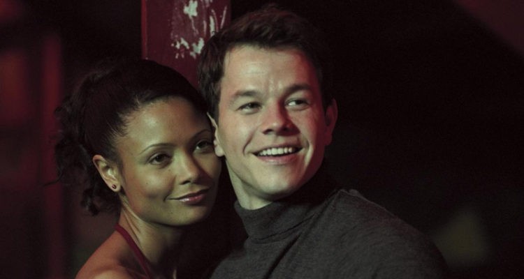 Mark Wahlberg and Thandie Newton in The Truth About Charlie (2002)