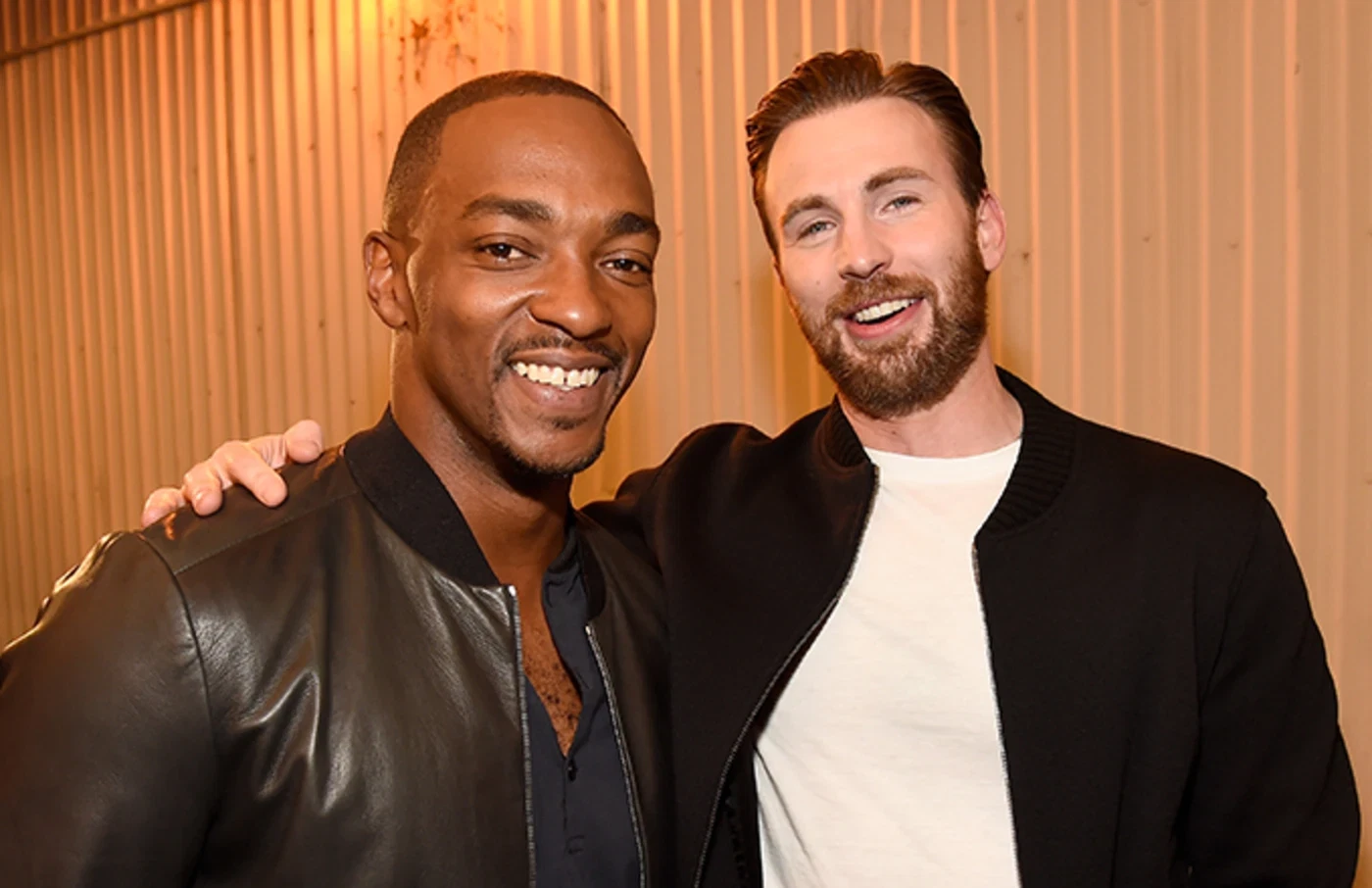 Anthony Mackie and Chris Evans 