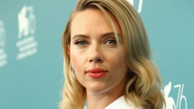 "He sort of hiding his face": Scarlett Johansson's Rare Nude Scene Made