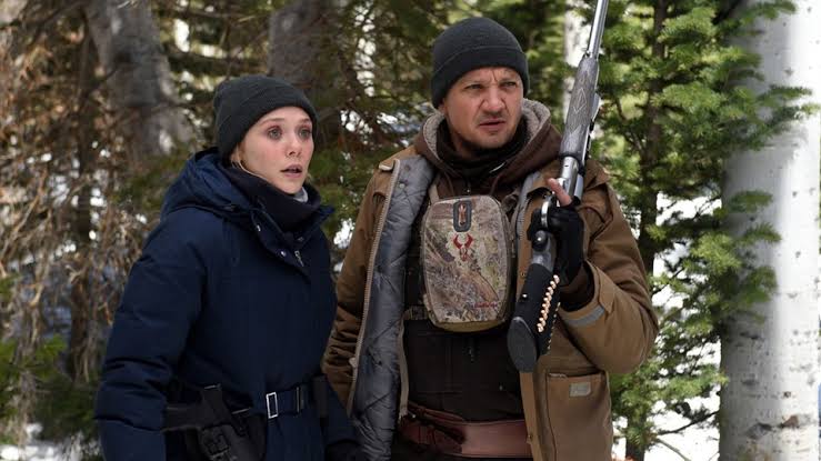 Elizabeth Olsen and Jeremy Renner in Wind River 